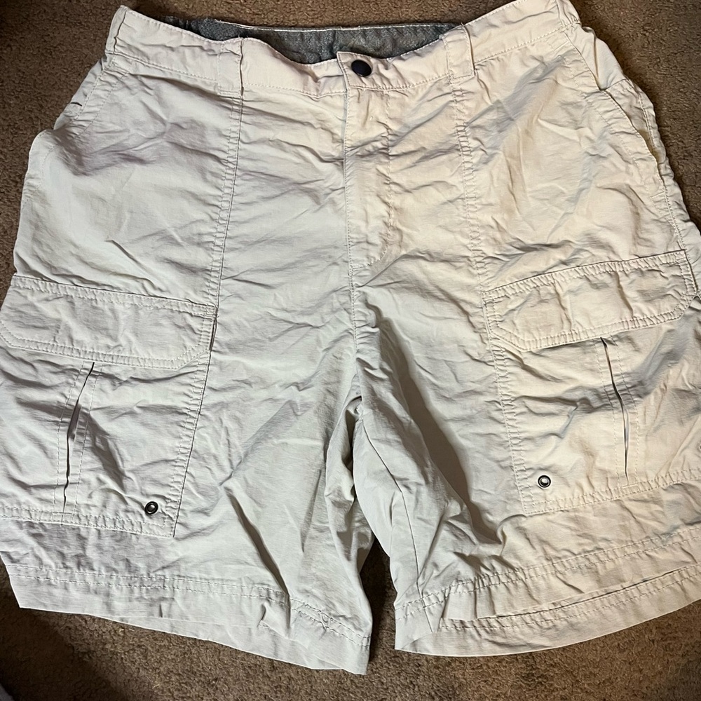 Croft & Barrow Men's Cream Cargo Shorts